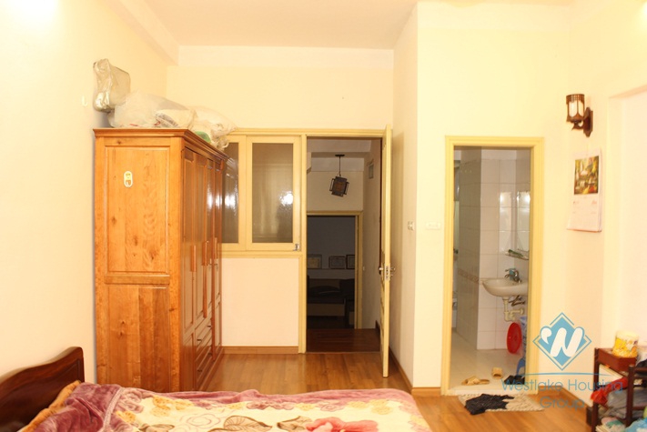 House for rent in Nghi Tam village, Tay Ho, Ha Noi